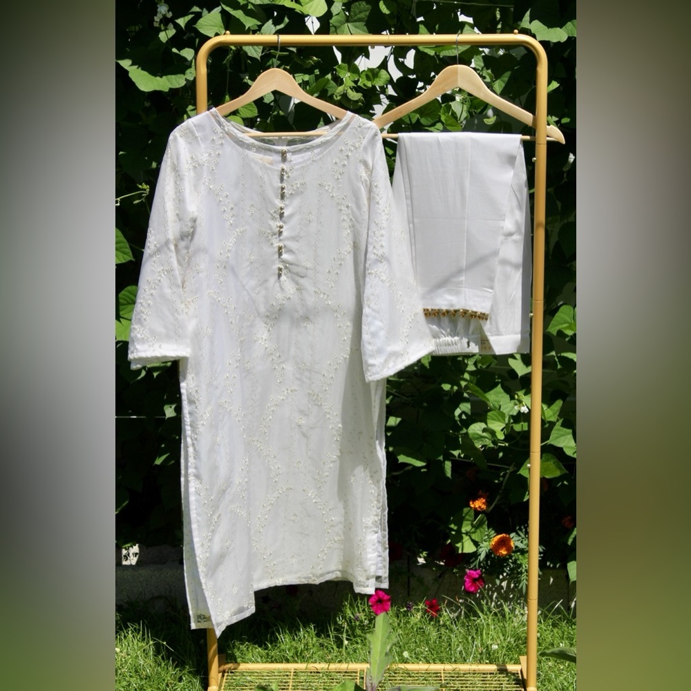 White and Gold Organza Embroidered Salwar Suit